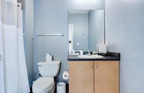 West Loop - City Views With In & Out Parking 6 - Photo 30