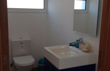 Blue House - Photo 16