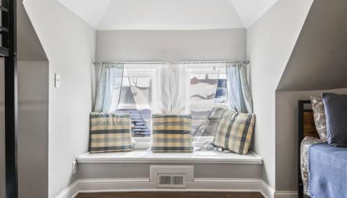 Walk to UMKC, Free Off Street Parking - Foto 3