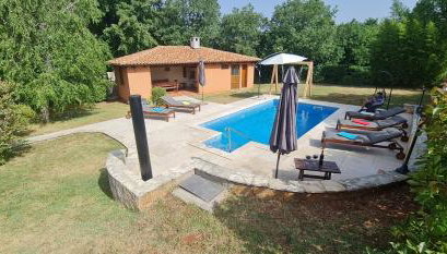 Sunny Garden Villa with Pool - Foto 3, Garden, sunbed, Garden view