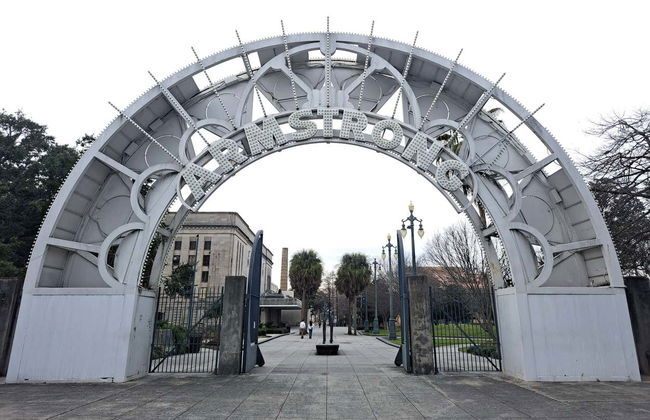 Visite guidée dans le quartier français - Photo 1