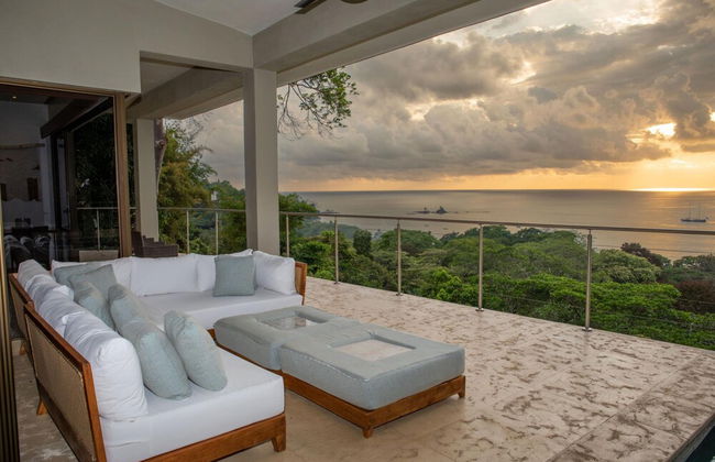Luxe 4 Bdrm Villa w Epic Oceanview Infinity Pool - Foto 77