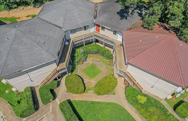 Cozy Studio Apt Close to the Gardens - King Bed - Foto 5