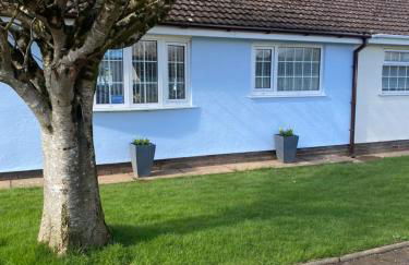 44 Gower holiday village Ty Gŵyr Cosy 2 bedroom Chalet with a seasonal indoor pool - Foto 17