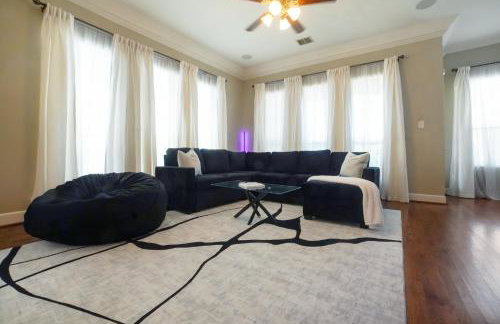 3 BD Townhome w Rooftop Terrace w Free Parking - Foto 4