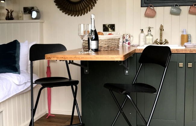 Beds of Silk Luxury Glamping - Photo 6