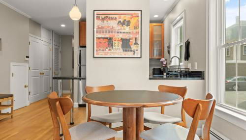 Cozy 2 Bed Apt - Foto 2