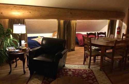 Turnagain View Lodge and Wedding Venue - Photo 17