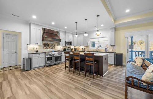 Luxury Lakefront Getaway Near Atlanta and Perfect for FIFA Visitors - Foto 28