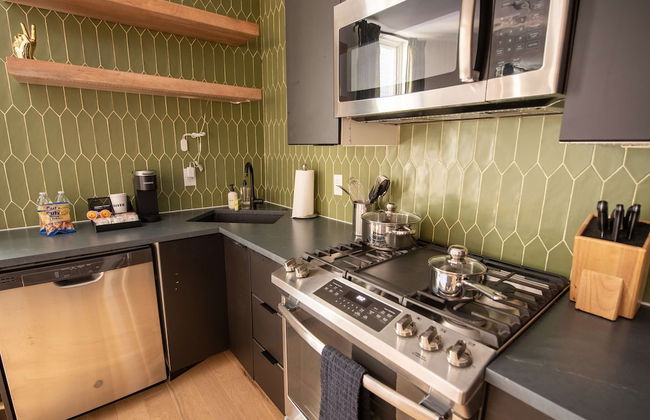 Sosuite NEW 2BR Apt w W D Split Level - Foto 9