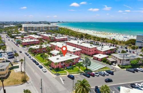 Majestic Beach Condo in Beachfront Resort in St Pete Beach - Foto 25