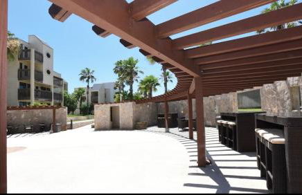 New Stunning Ocean-View Beachfront Resort, Heated Pool! - Foto 4