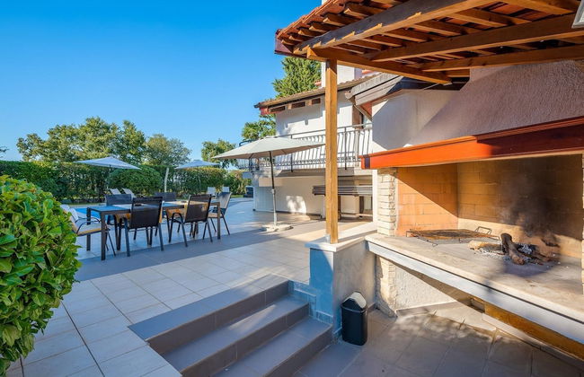 Scenic Villa With Private Garden - Foto 14