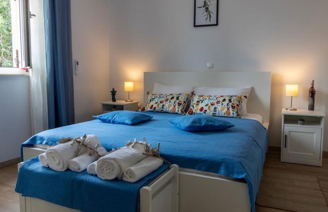 Villa Akulica With Heated Outdoor Pool and Seaview - Photo 7