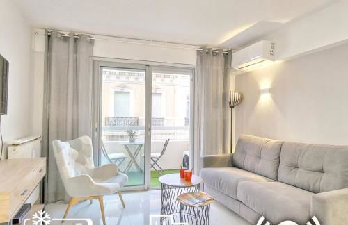 FRGK Victoria 4 Central Cannes 1BR Terrace, AC & Ultra-Fast Wi-Fi - Photo 1