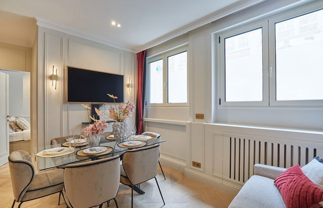 Eiffel Tower Apartment Invalides - Photo 12