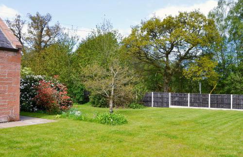 Perch Hall Cottage - Photo 13