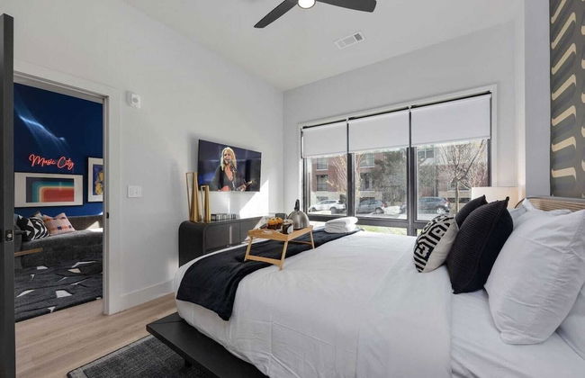 2 Modern Apartments in Heart of Midtown, Walkable Location Patio, Pool & Gym - Foto 29