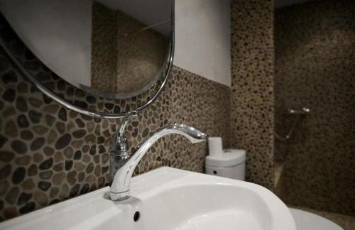 Le Clos Saint Jean, vue Cité, piscine et parking - Foto 8