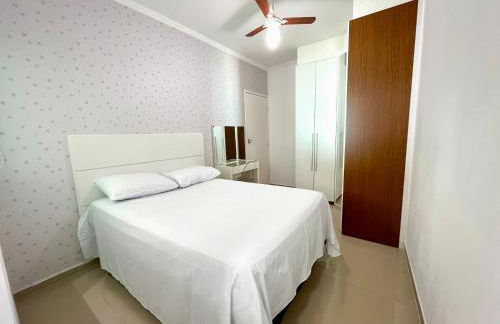 Casa Espaçosa com 5 Quartos Piscina Privativa 300m da Praia Ar condicionado em todos cômodos - Foto 16