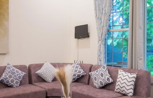 Alaya Stays 3 BHK with Pvt Pool-Daffodil - Foto 19