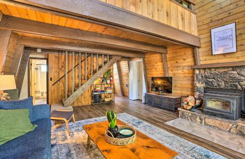 Pet-Friendly Cottage, Walk From Big Bear Village! - Foto 1
