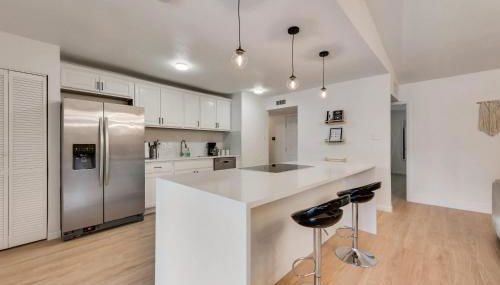 Cozy 5BR Pool House with Hot Tub Near The Lake - Foto 4