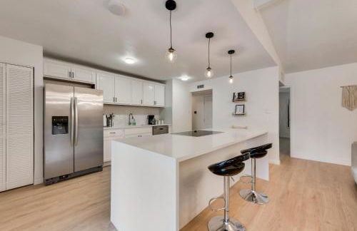 Cozy 5BR Pool House with Hot Tub Near The Lake - Foto 4