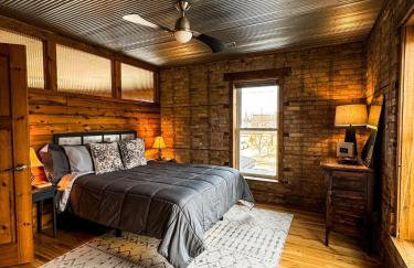 THE LOFT 3 level urban cabin with a HUGE patio! - Foto 38