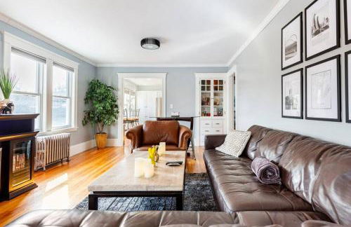 Let us help you make Salem a place to remember! - Photo 1