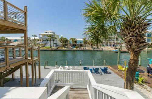 Waterfront Home, Short Walk to Beach, Deck/Balcony - Foto 47