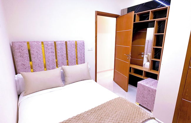 Elite Holiday Homes - Luxury & Centric Flat - Photo 13