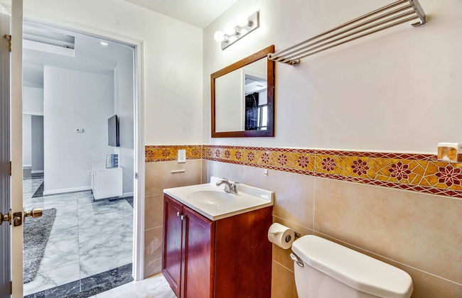 Retreat in a Stylish 2BD Apartment in the Heart of the City - Foto 11