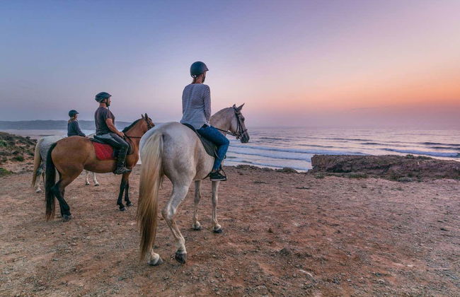 Paseo a caballo por la playa de Bordeira al atardecer - Foto 1