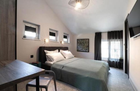 4 Bedroom Gorgeous Home In Korcula - Photo 8