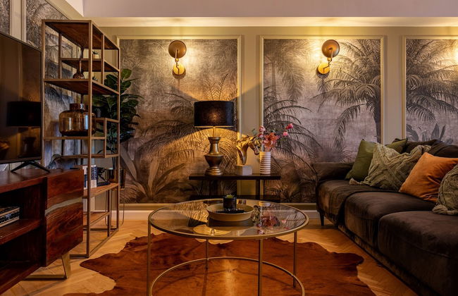 Views of Palace of the Parliament 2BR Jungle Theme - Foto 1