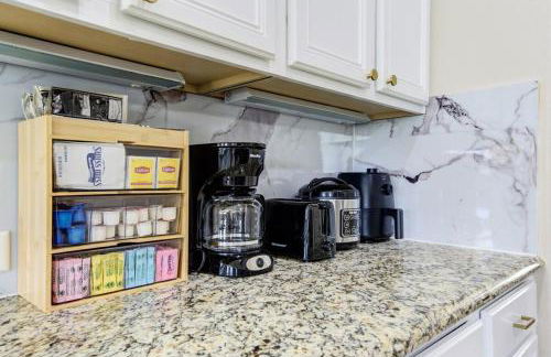 Elegant Retreat at Katy Houston, 2330 sf, 4 Bedroom 2 and Half Baths, Game Room, King Bed, BBQ, Located near Katy Asian Town, Typhoon Waterpark - Foto 19