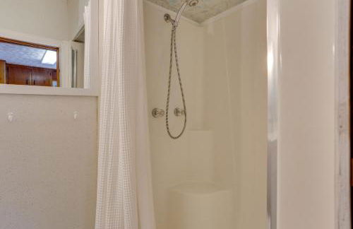 Scenic Home on the Delaware River, Pet-Friendly! - Photo 16