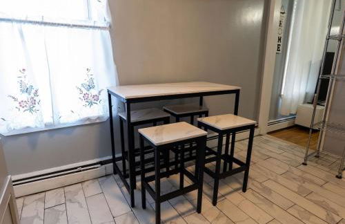 New 3 BR Apt in Elizabeth Railroad Style Path Train Bus Hospital EWR Airport NJ Manhattan NYC - Foto 16