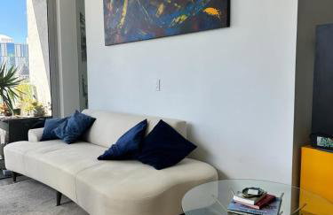 Art-filled Loft 180 Views, Rooftop Pool, Parking - Foto 13