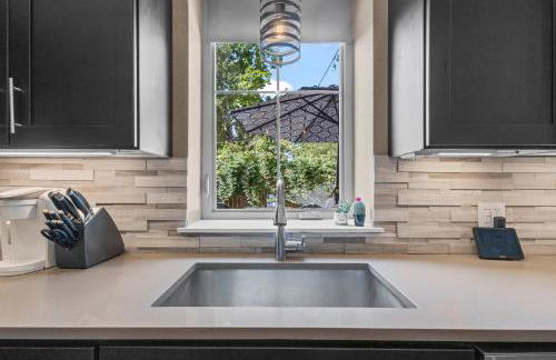 Stylish Church Conversion Walk to LoHi - Foto 24