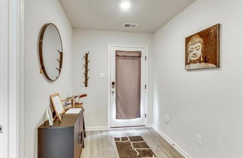 Frederick Townhome with Balcony, Close to Parks! - Foto 28