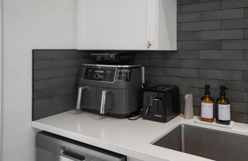 15 min to JT Park Hot Tub Cute Design Full Kitchen - Foto 21