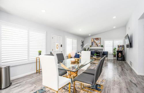 Mins to Disney Chic 3BR with Arcade - Foto 5