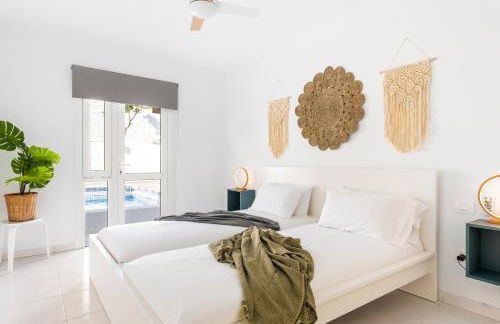 Villa Verode - Private Heated Saltwater Pool - Foto 47