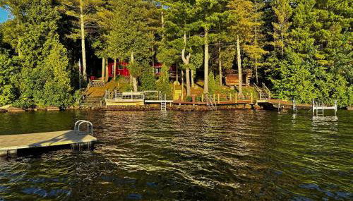 Well-appointed Adirondack cabin directly on 9-mile lake - Foto 2