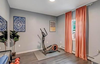 Peaceful Pocono Home with Hot Tub, gym, & office - Foto 28