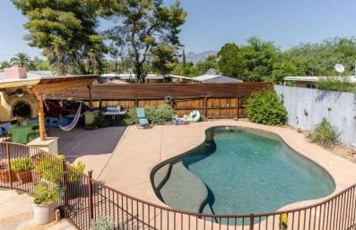 Central House with Pool & Hot Tub - Foto 2