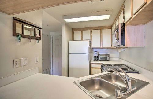 1 Mi to Dtwn Cathedral City Condo with Balcony - Foto 13