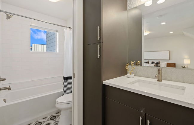 Mountain View Home w/ King Beds & Rooftop Deck - Foto 24